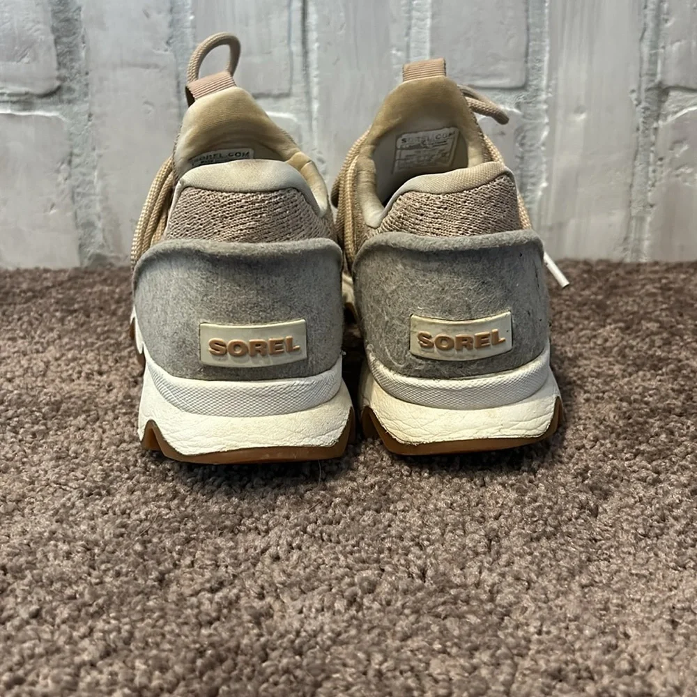 Sorel kinetic lace casual sneakers in tan